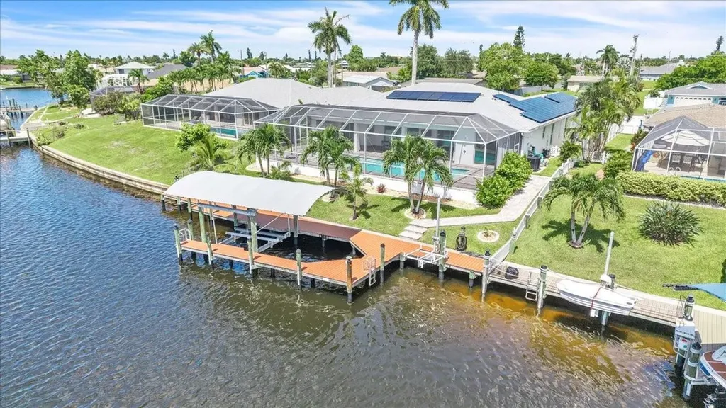 2918 SE 10th Place Cape Coral FL 33904