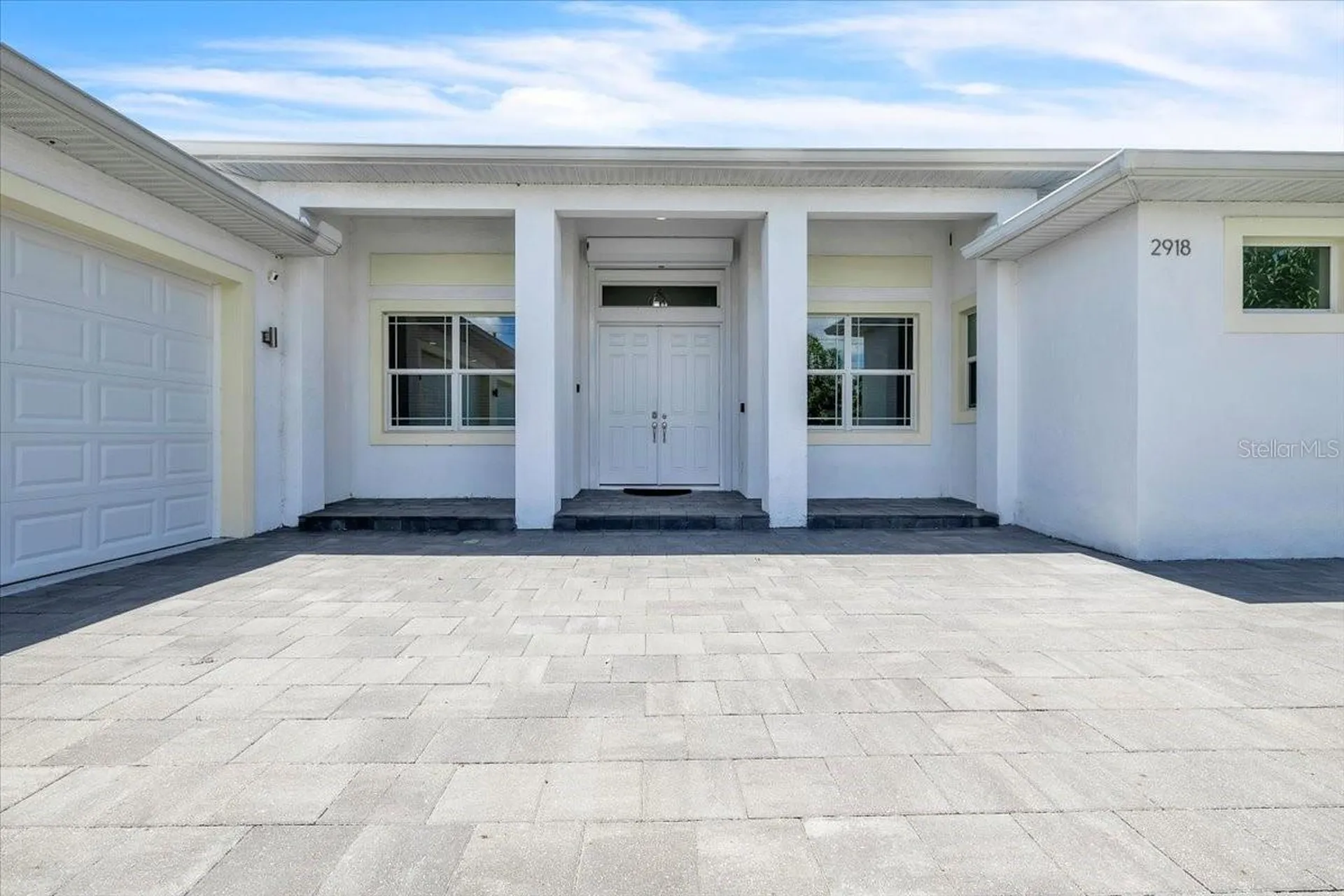 2918 SE 10th Place Cape Coral FL 33904