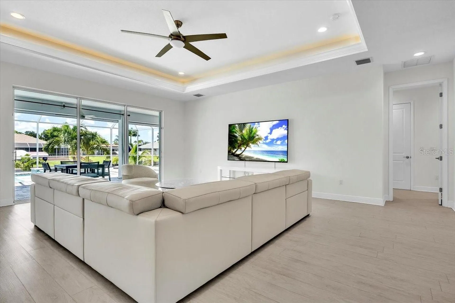 2918 SE 10th Place Cape Coral FL 33904
