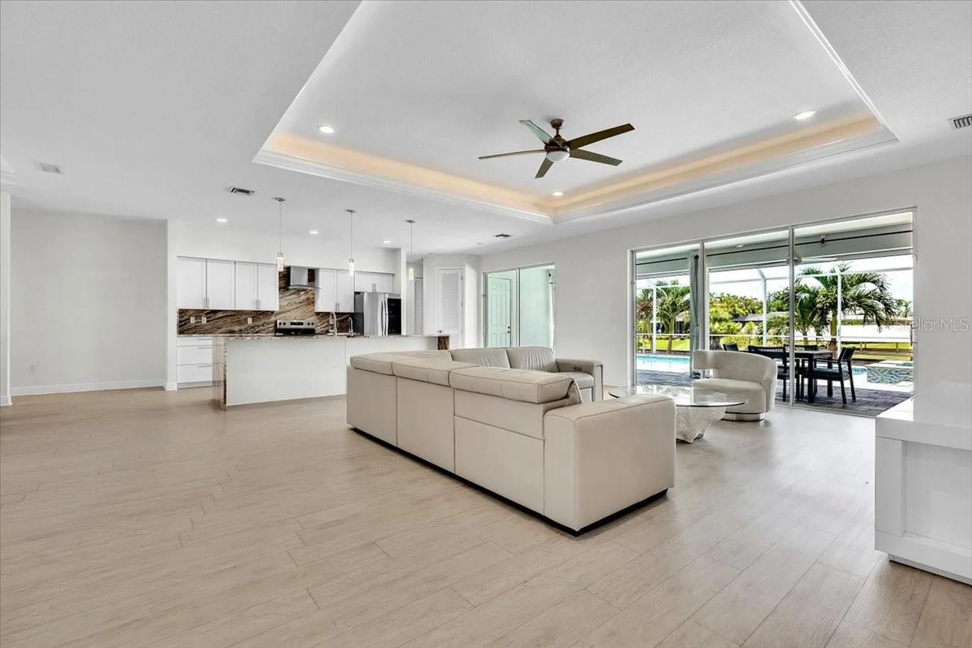 2918 SE 10th Place Cape Coral FL 33904
