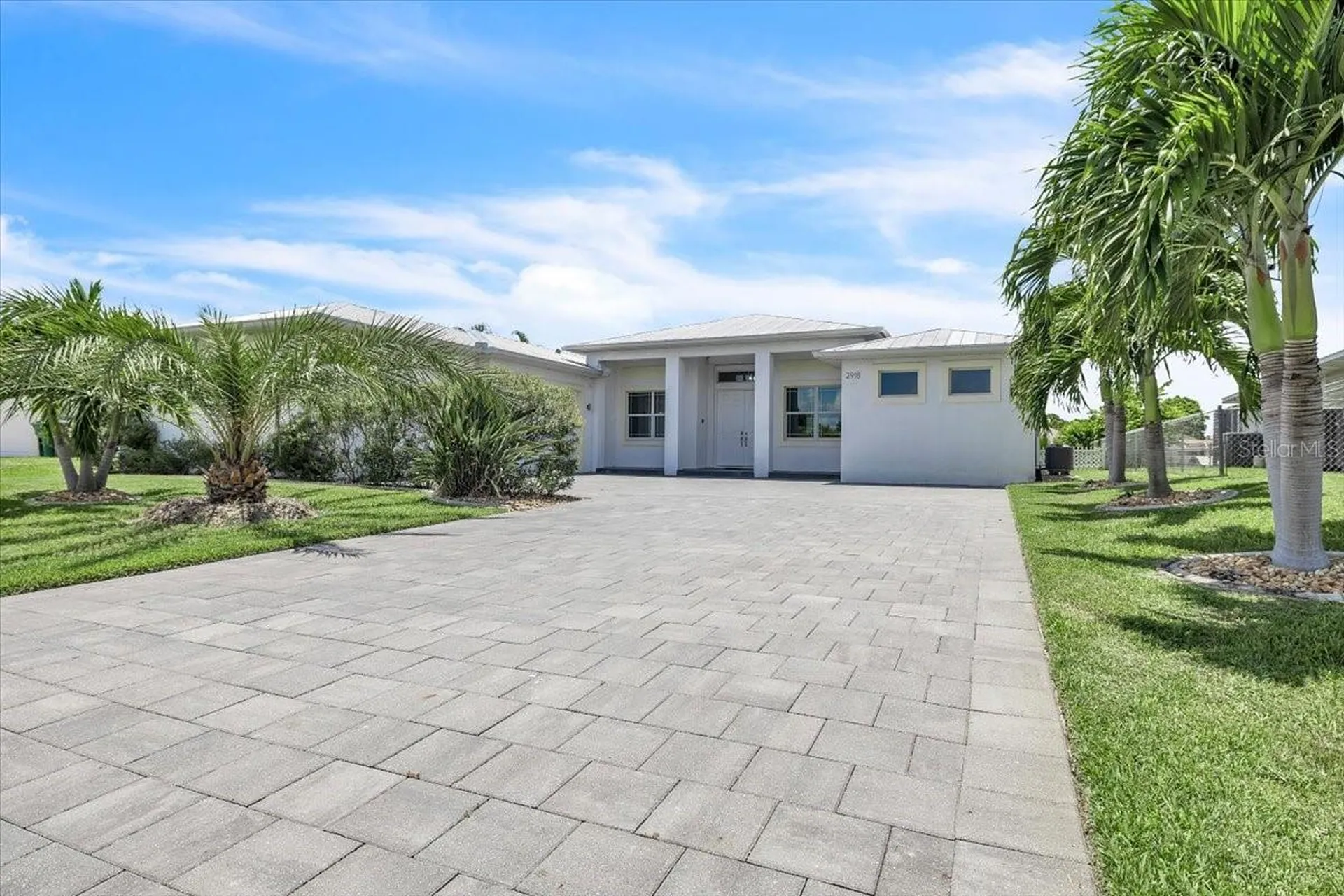 2918 SE 10th Place Cape Coral FL 33904
