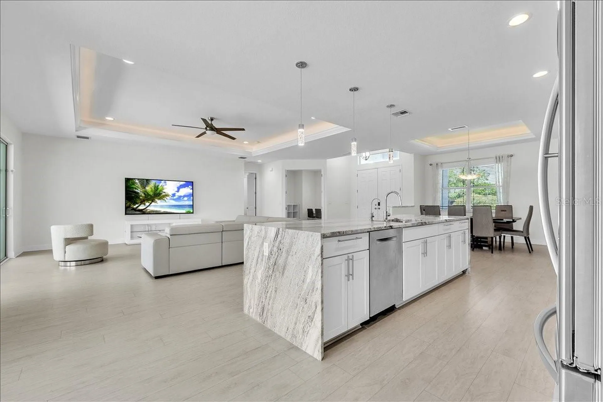 2918 SE 10th Place Cape Coral FL 33904