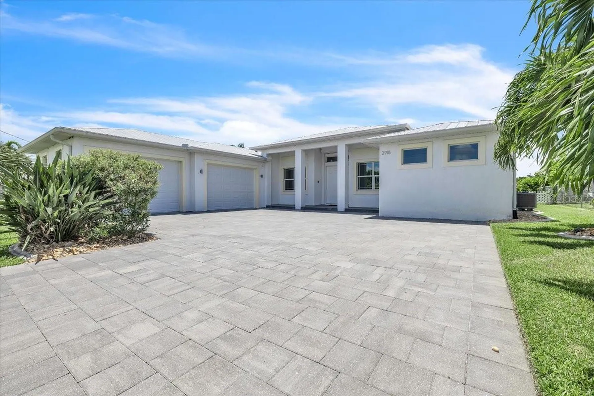 2918 SE 10th Place Cape Coral FL 33904