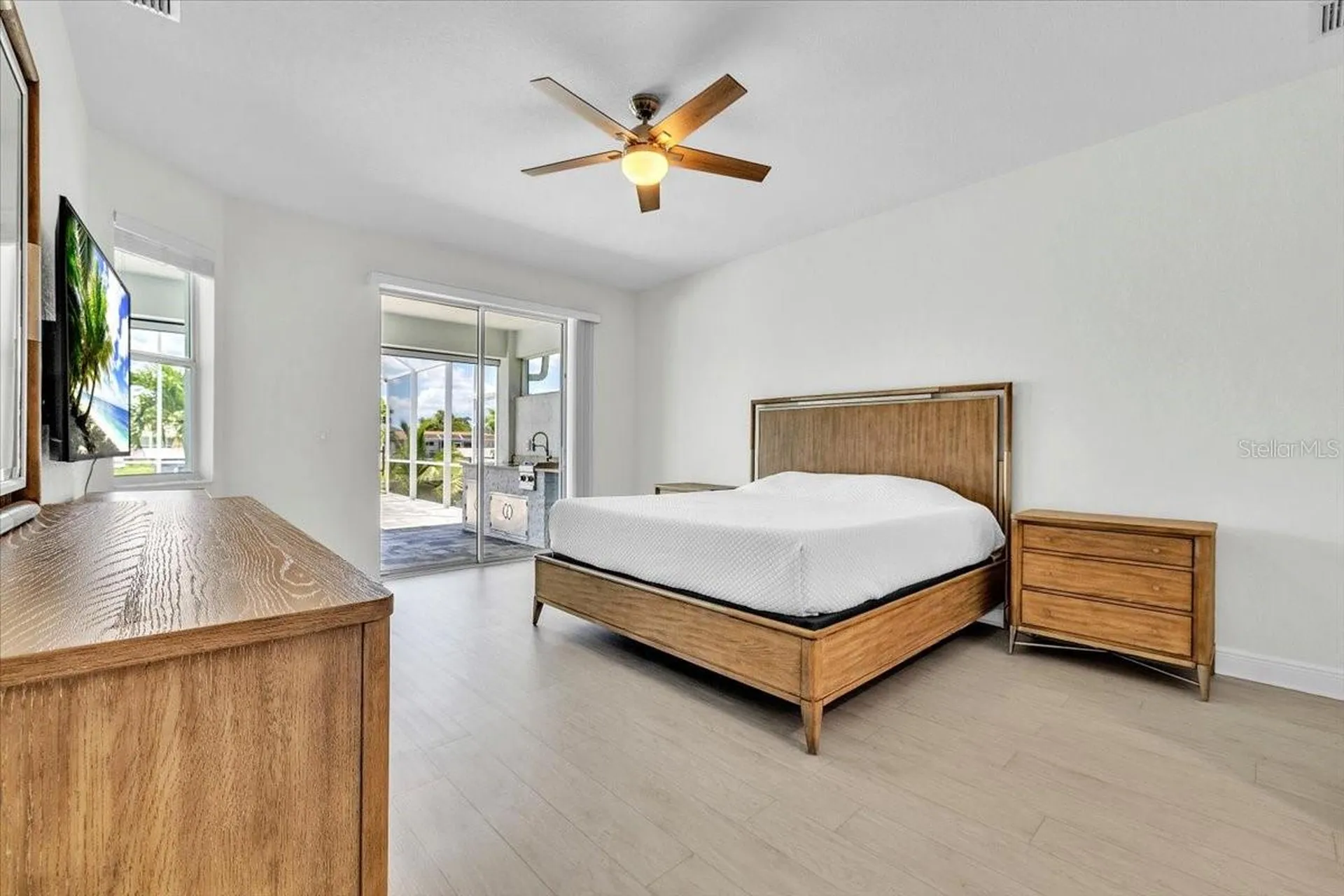 2918 SE 10th Place Cape Coral FL 33904
