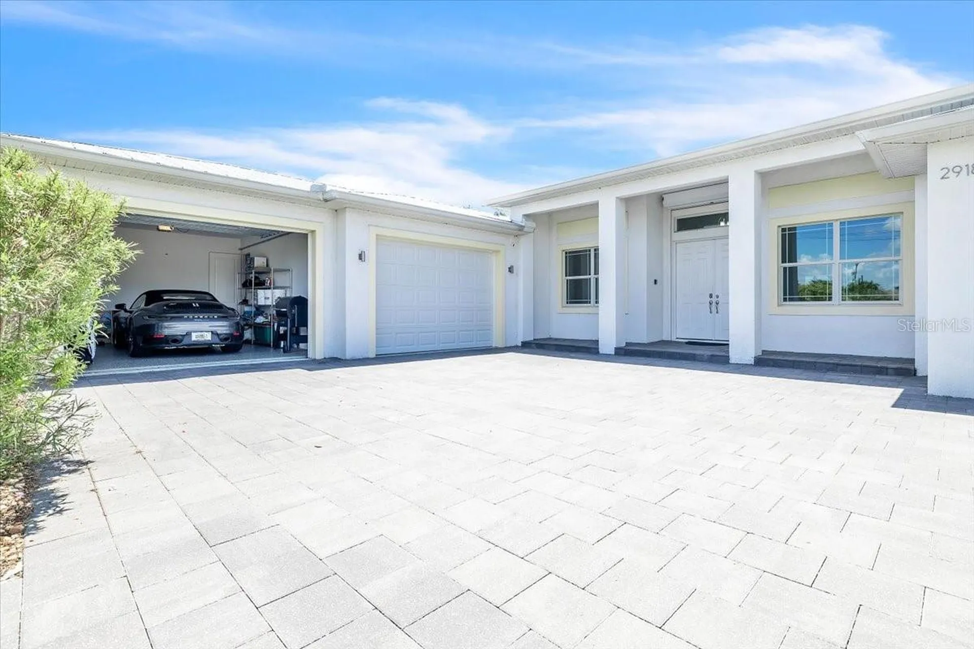 2918 SE 10th Place Cape Coral FL 33904