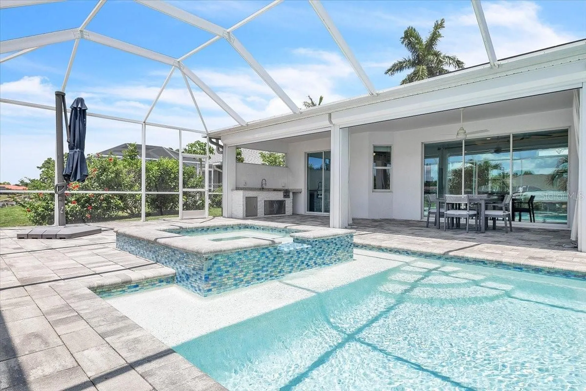 2918 SE 10th Place Cape Coral FL 33904