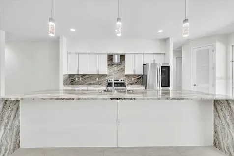 2918 SE 10th Place Cape Coral FL 33904