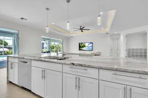 2918 SE 10th Place Cape Coral FL 33904