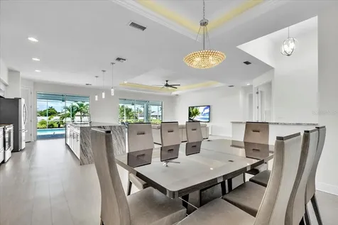 2918 SE 10th Place Cape Coral FL 33904