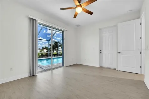 2918 SE 10th Place Cape Coral FL 33904