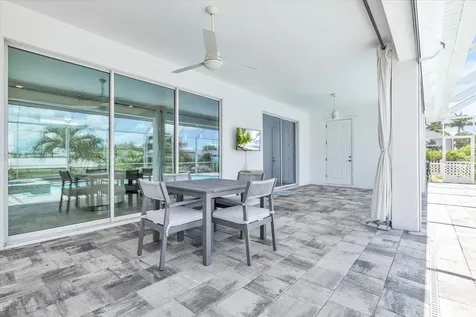 2918 SE 10th Place Cape Coral FL 33904
