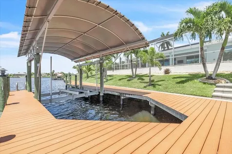 2918 SE 10th Place Cape Coral FL 33904
