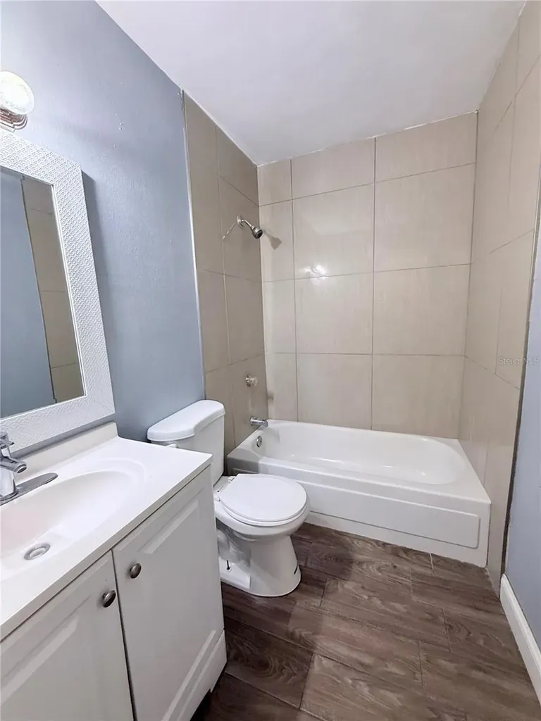 5111 Eaglesmere Drive Orlando FL 32819
