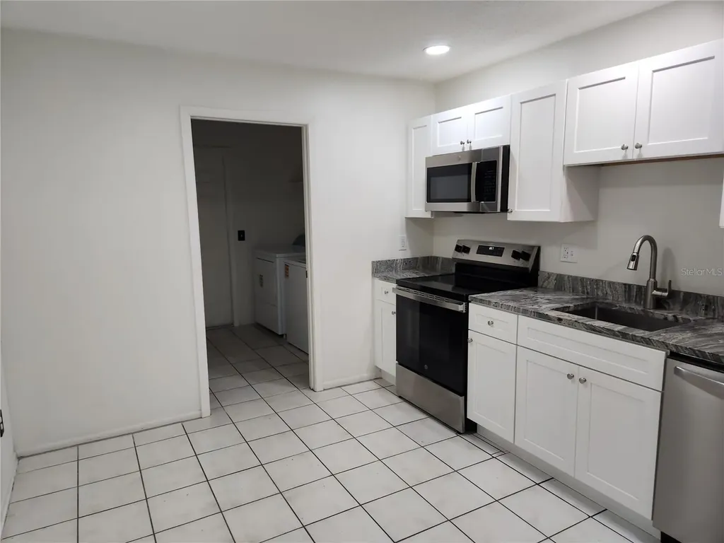 1120 36th Street W Bradenton FL 34205