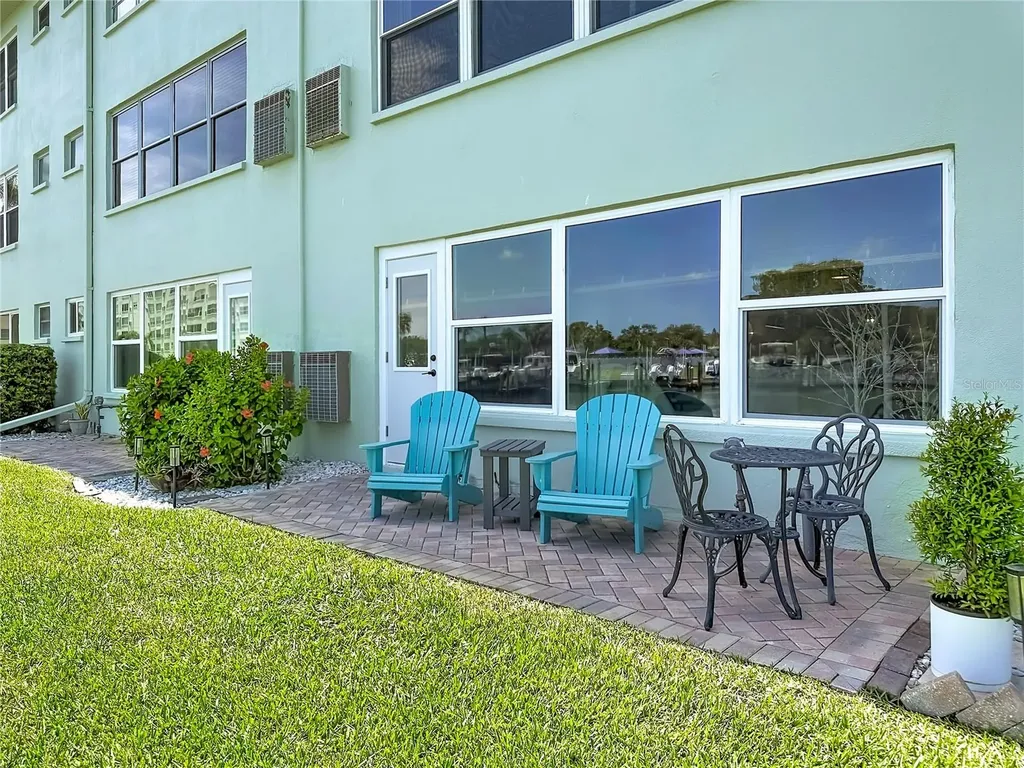 5935 30th Avenue S Gulfport FL 33707