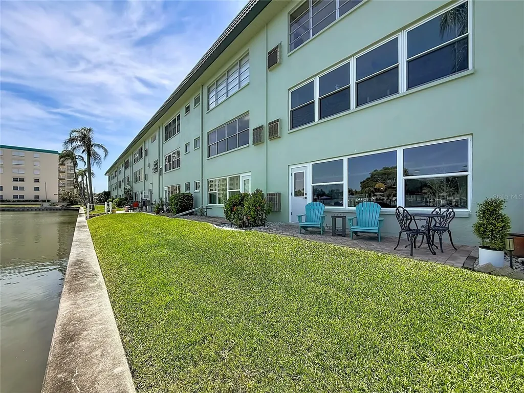 5935 30th Avenue S Gulfport FL 33707