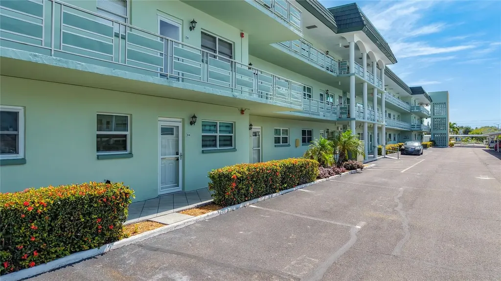 5935 30th Avenue S Gulfport FL 33707