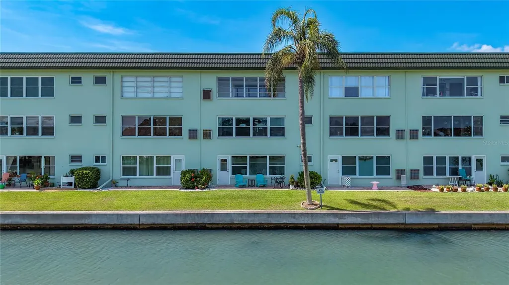 5935 30th Avenue S Gulfport FL 33707