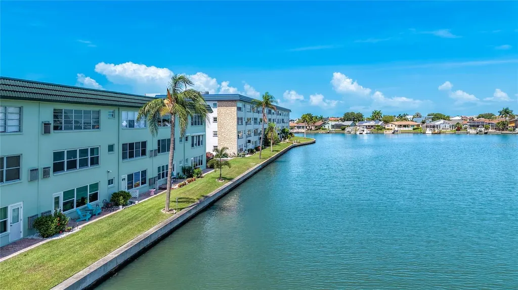5935 30th Avenue S Gulfport FL 33707
