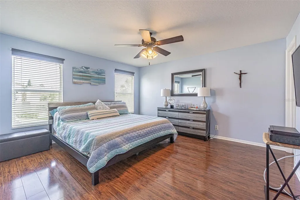 1031 Paseo Del Rio NE St Petersburg FL 33702