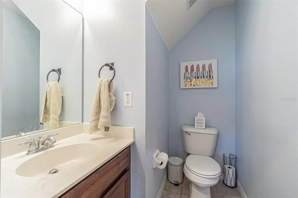 1031 Paseo Del Rio NE St Petersburg FL 33702