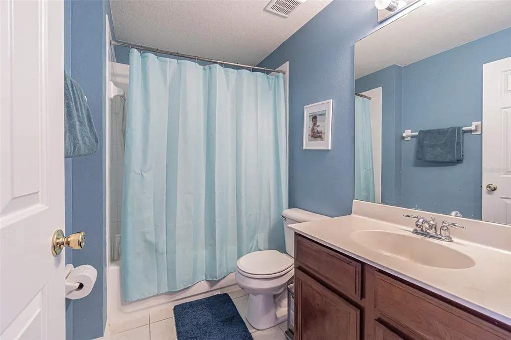 1031 Paseo Del Rio NE St Petersburg FL 33702