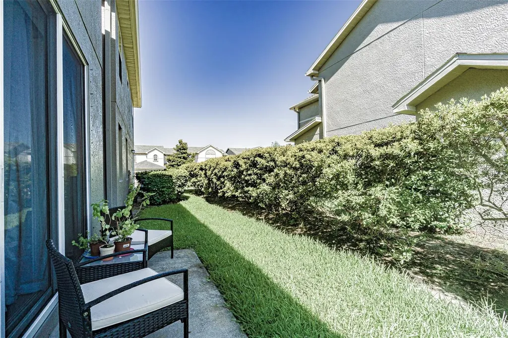 1031 Paseo Del Rio NE St Petersburg FL 33702