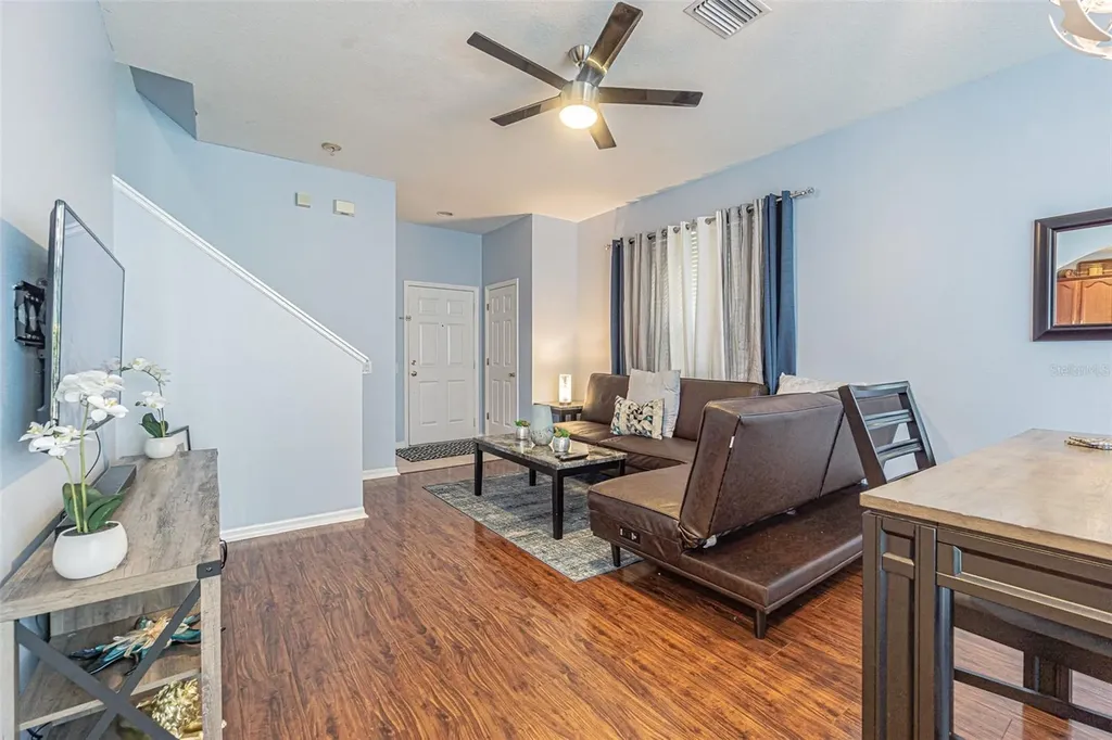 1031 Paseo Del Rio NE St Petersburg FL 33702