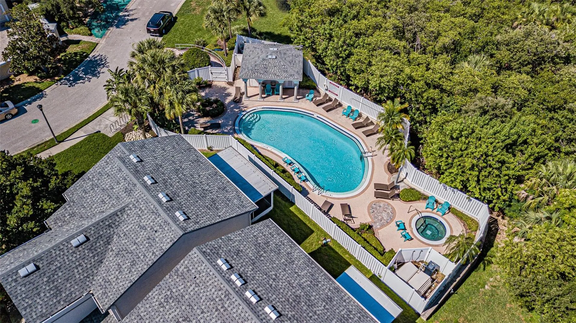 1031 Paseo Del Rio NE St Petersburg FL 33702