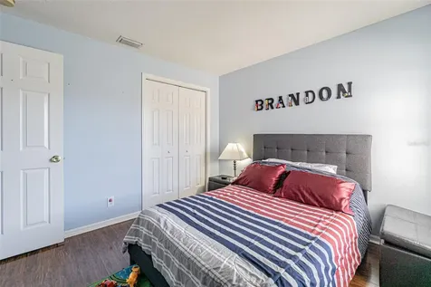 1031 Paseo Del Rio NE St Petersburg FL 33702