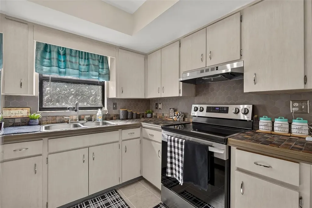 12 Chinaberry Circle Homosassa FL 34446