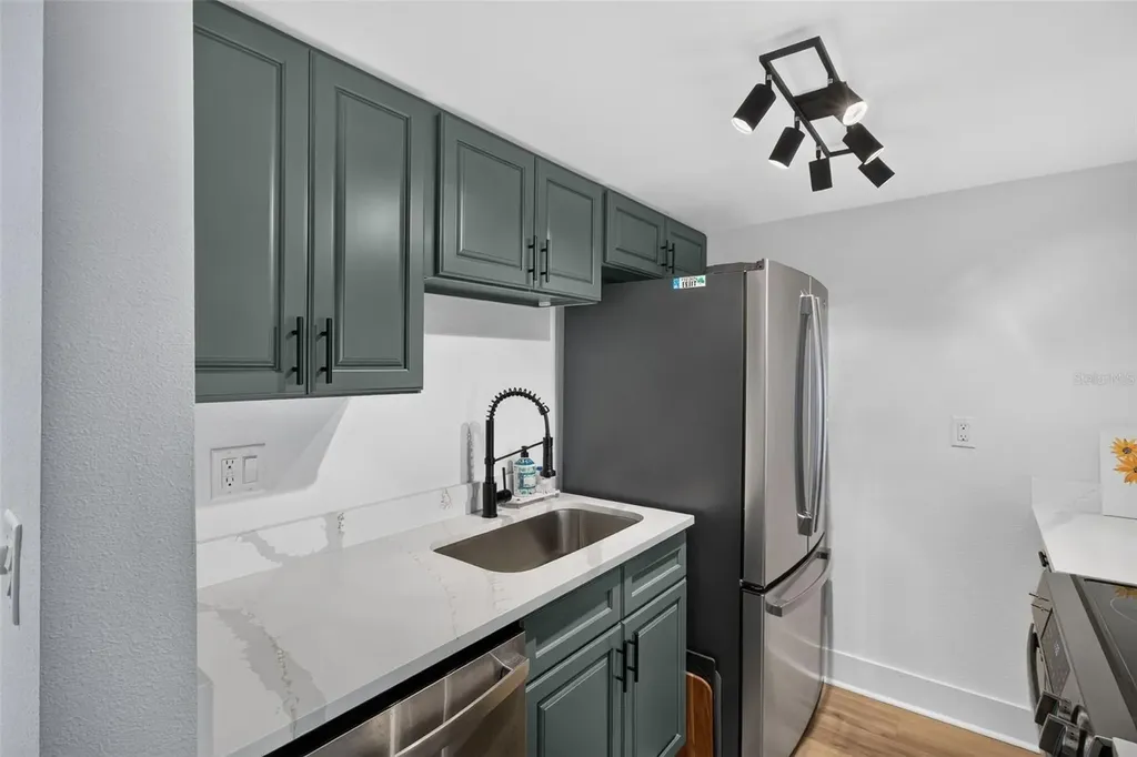 7625 Sun Island Drive S South Pasadena FL 33707
