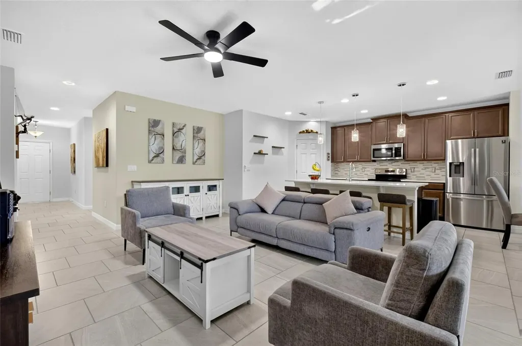 1181 Stratton Avenue Groveland FL 34736