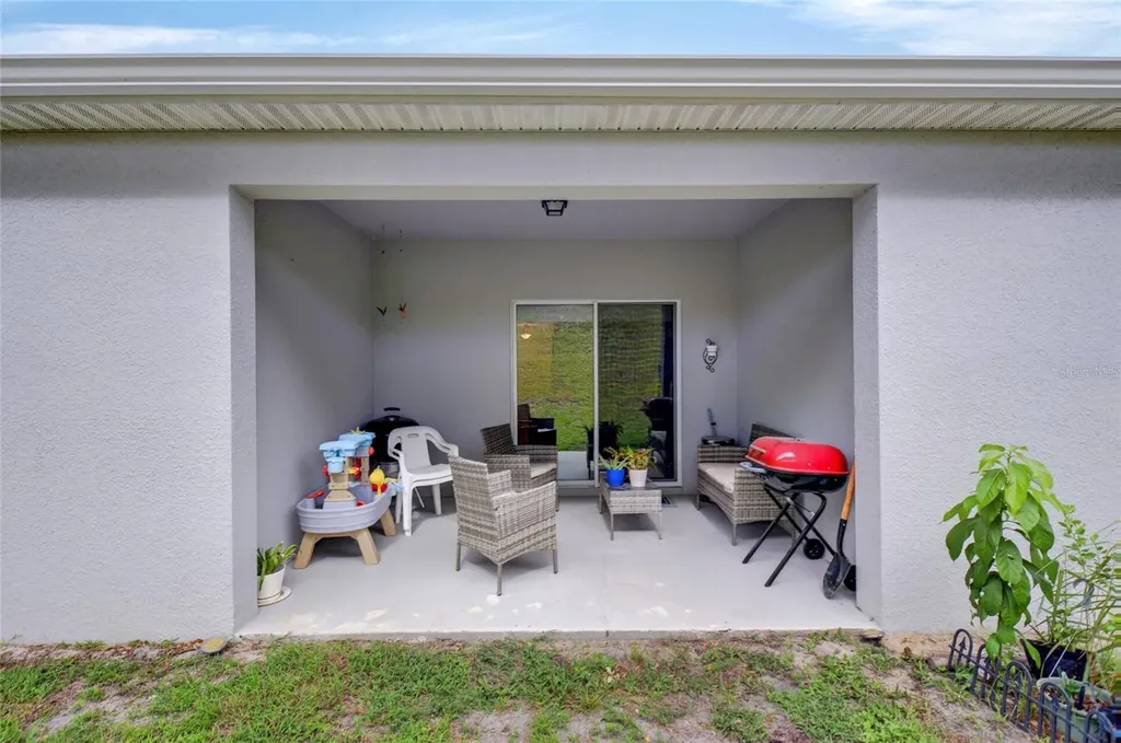 1181 Stratton Avenue Groveland FL 34736