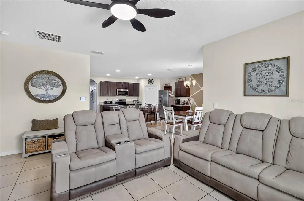 248 Ludisia Loop Davenport FL 33837