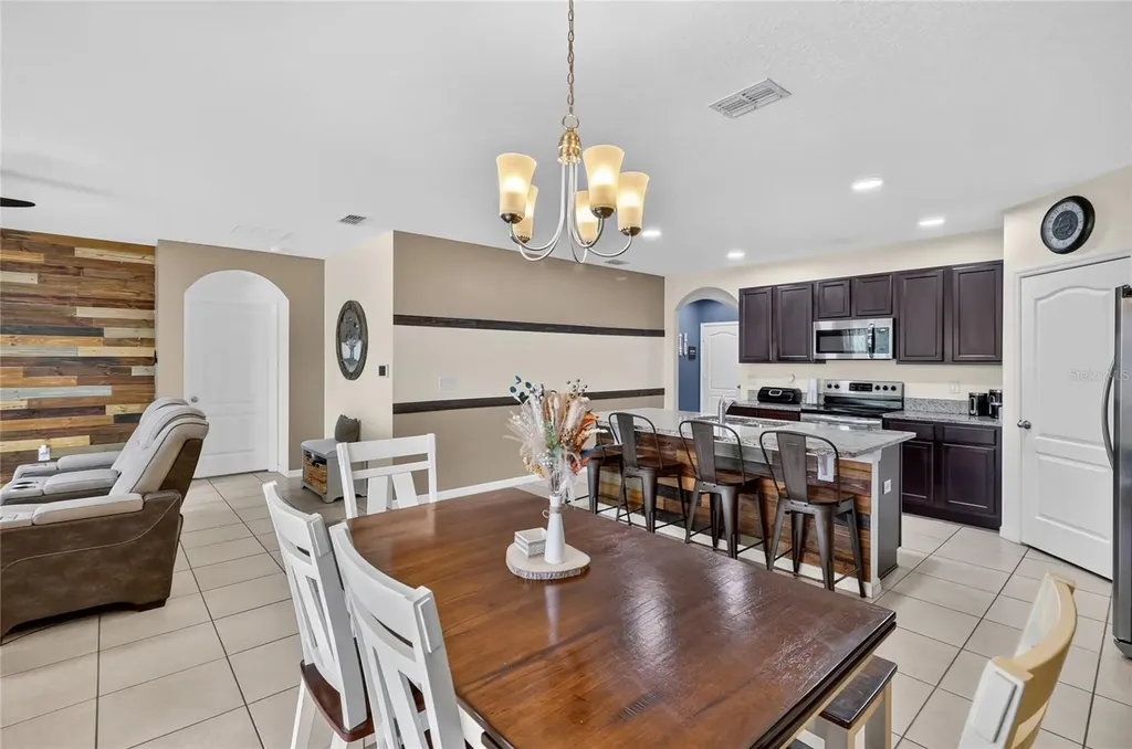 248 Ludisia Loop Davenport FL 33837
