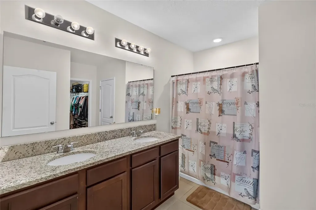 248 Ludisia Loop Davenport FL 33837