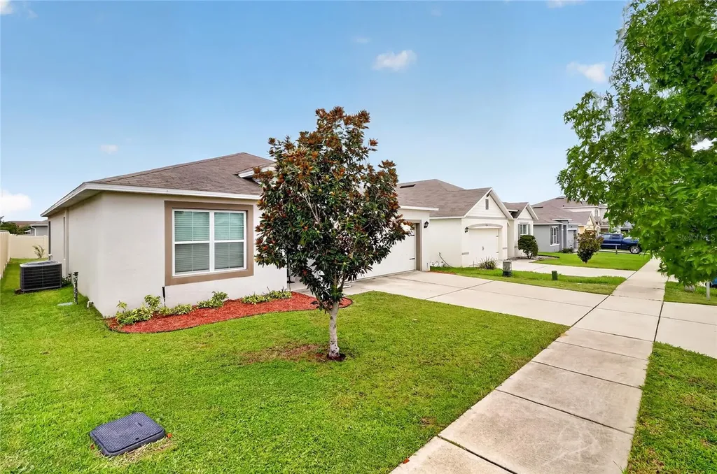 248 Ludisia Loop Davenport FL 33837