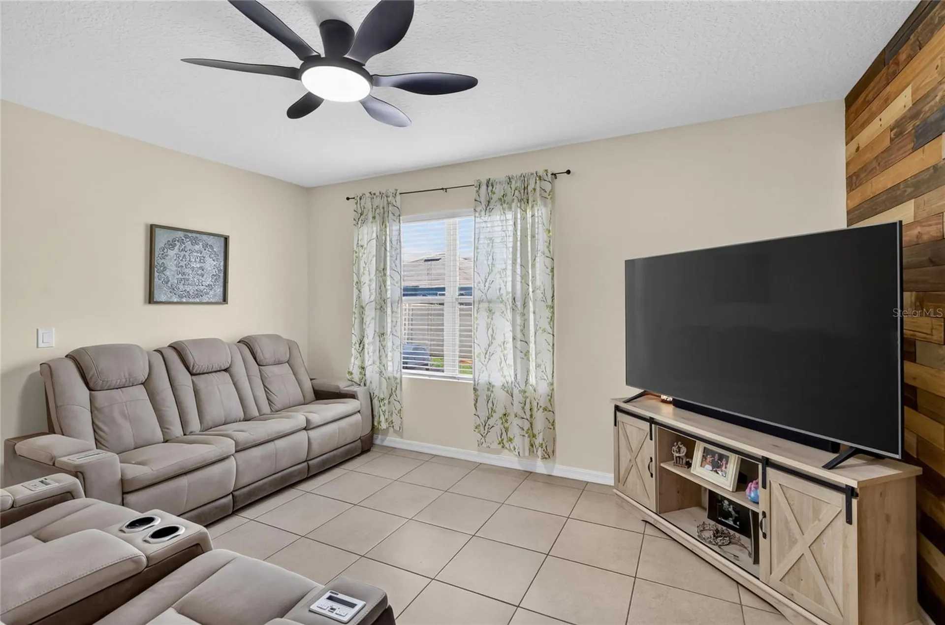 248 Ludisia Loop Davenport FL 33837