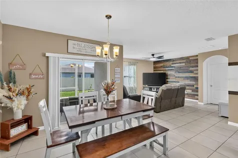 248 Ludisia Loop Davenport FL 33837