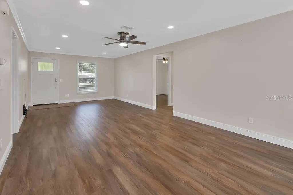 103 Siesta Court Deland FL 32724