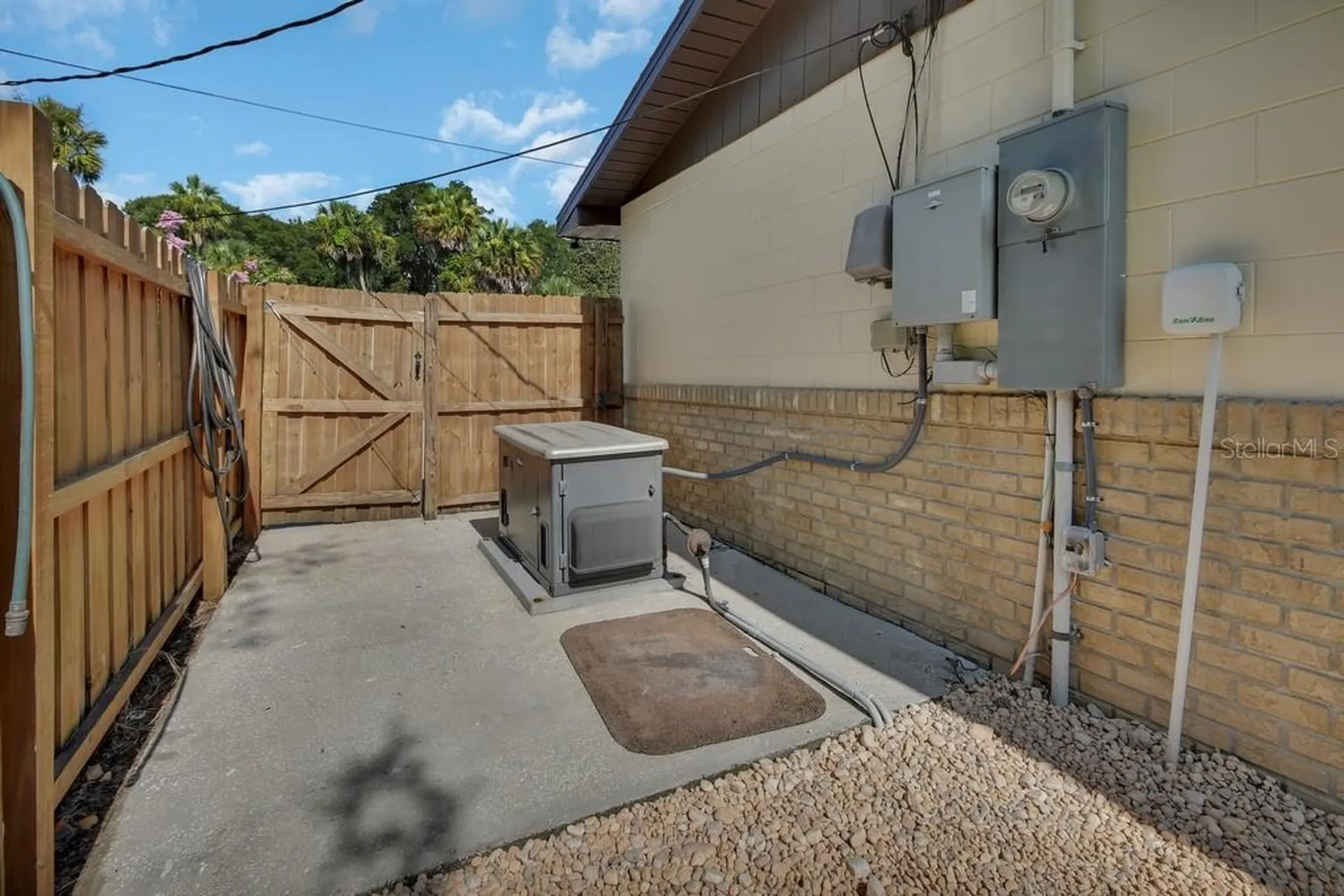 103 Siesta Court Deland FL 32724