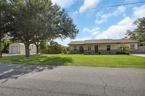 103 Siesta Court Deland FL 32724