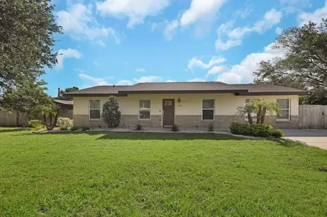 103 Siesta Court Deland FL 32724