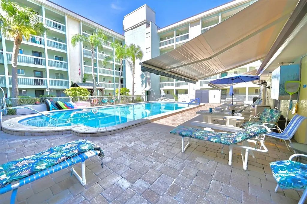 801 83rd Avenue N St Petersburg FL 33702