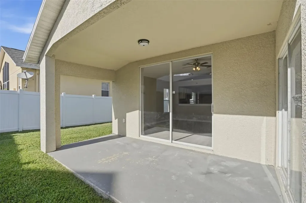 7912 Merchantville Circle Zephyrhills FL 33540