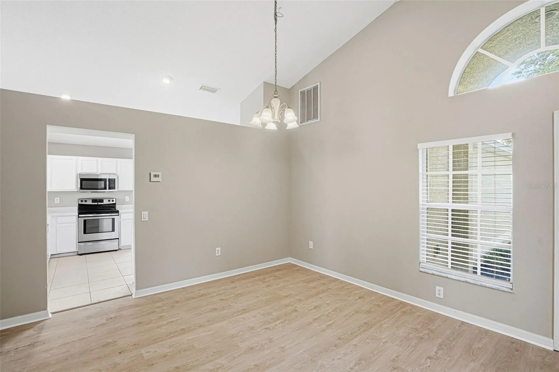 7912 Merchantville Circle Zephyrhills FL 33540