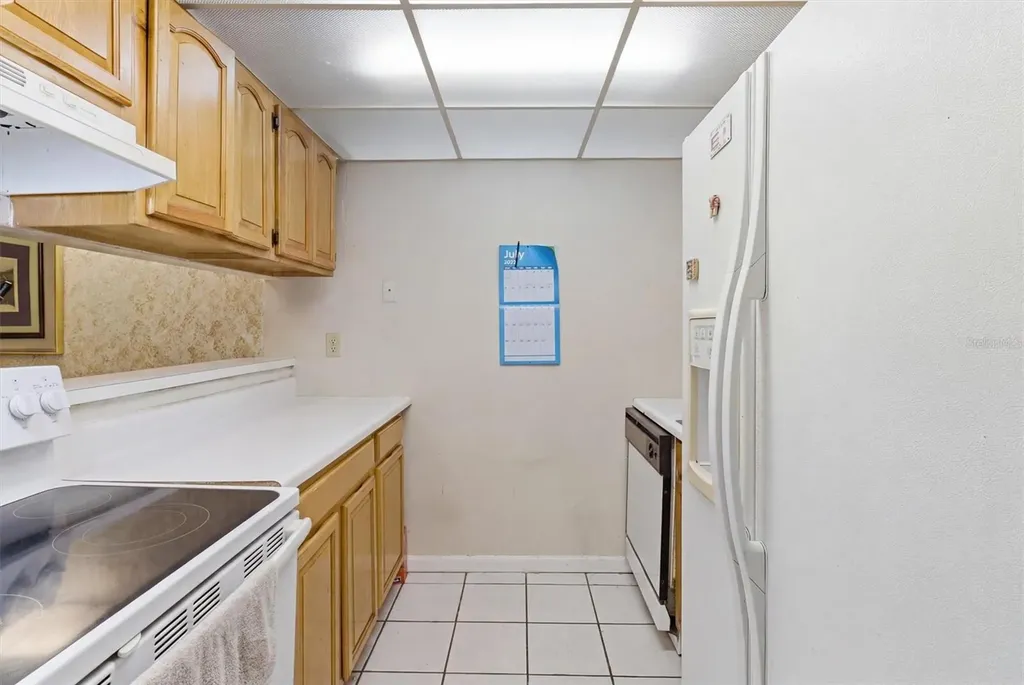 931 W Oak Ridge Road Orlando FL 32809
