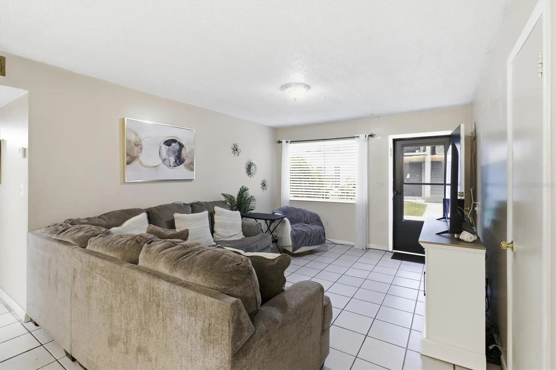 931 W Oak Ridge Road Orlando FL 32809