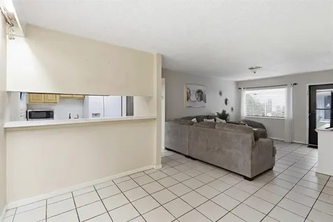 931 W Oak Ridge Road Orlando FL 32809